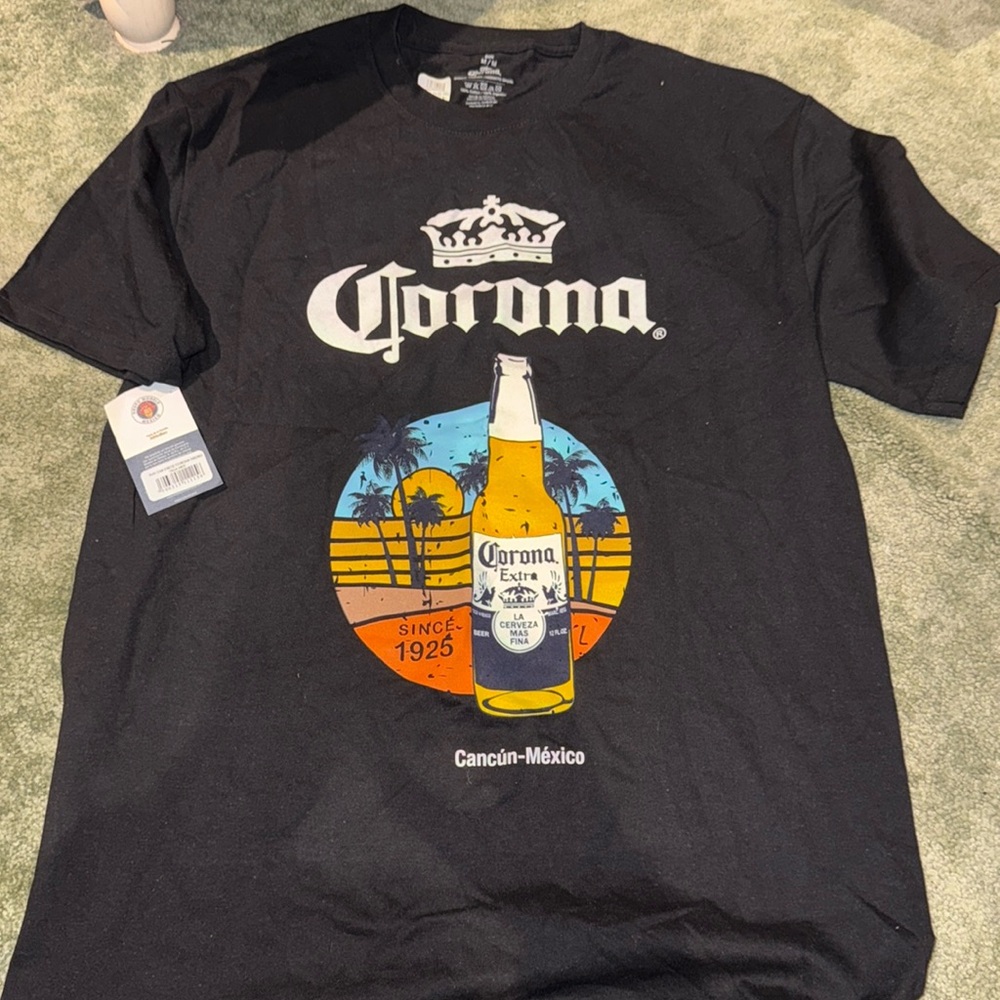 BRAND NWT NEVER WORN Corona- Cancun Mexico T shirt